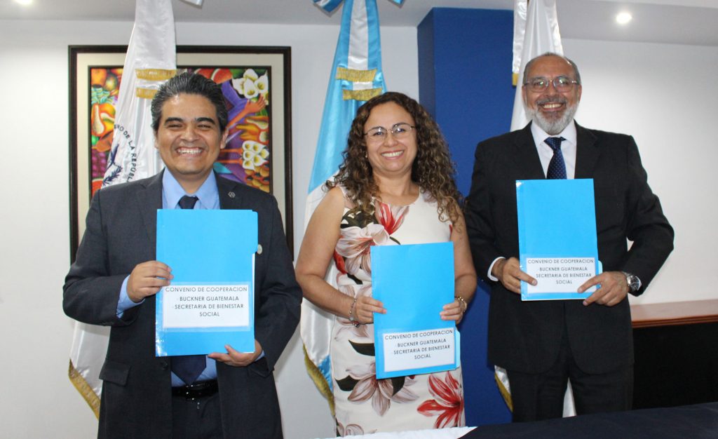 ¡Firma de convenio de cooperación entre Buckner Guatemala y la Secretaría de Bienestar Social de la Presidencia!